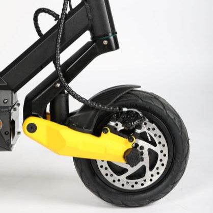 Blade Mini e scooter. Cheap electric scooter. Cheap e scooter. electric scooter shop. Side view of Blade Mini electric scooter front end